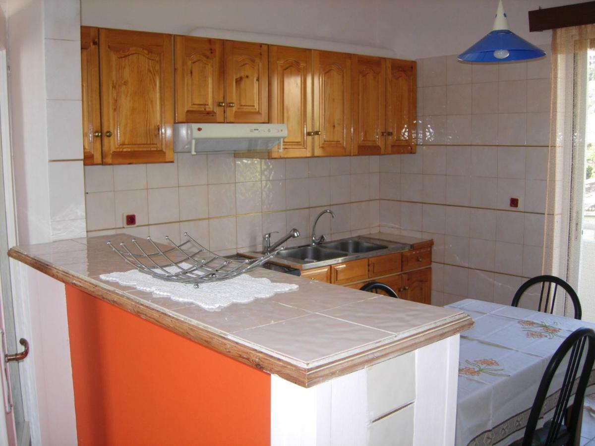 B1 Apt Mytilini Екстер'єр фото
